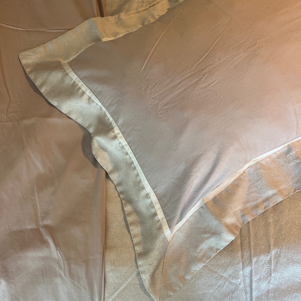 La Perla Queen Duvet Cover + Shams 3 pc Set - Off white /pale rose Made in Italy